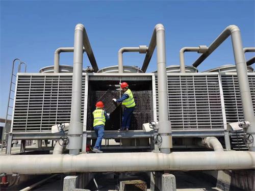 武漢漢口火車(chē)站良機(jī)冷卻塔填料更換